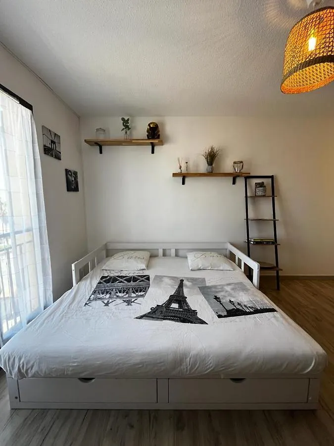 Cosy Studio Fréjus 0*,  Francia