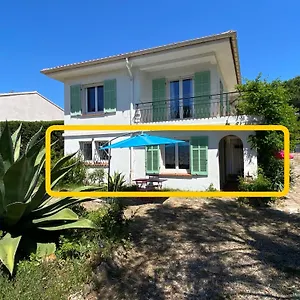 Chez Madou, T1 En Bas De Et Rez De Jardin A 900m De La Et Des Commerces Fréjus